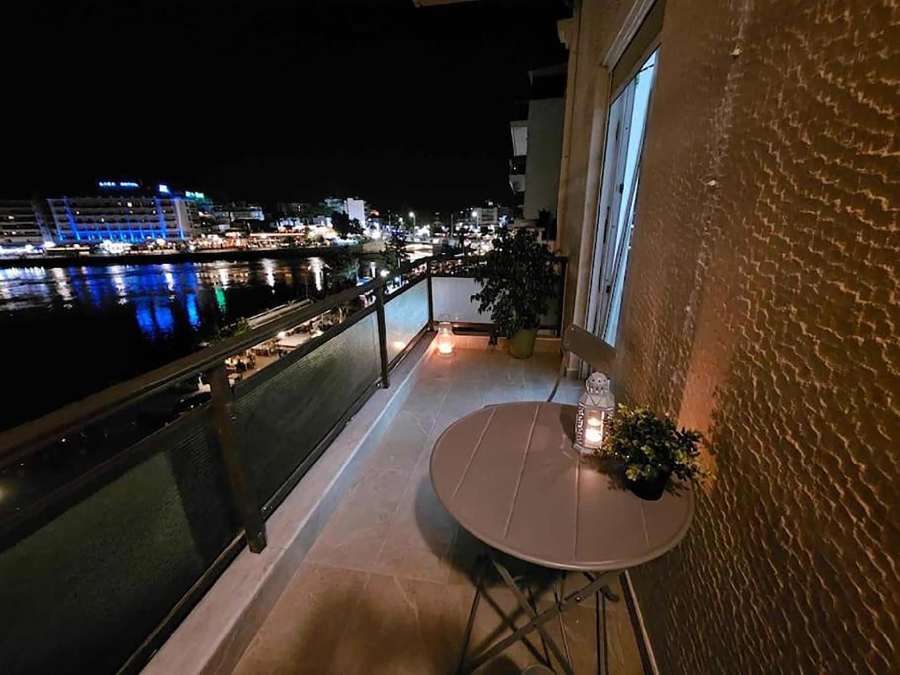 Debbie'S Διαμέρισμα Δίπλα Στο Νερό ! Chalkís Exterior foto