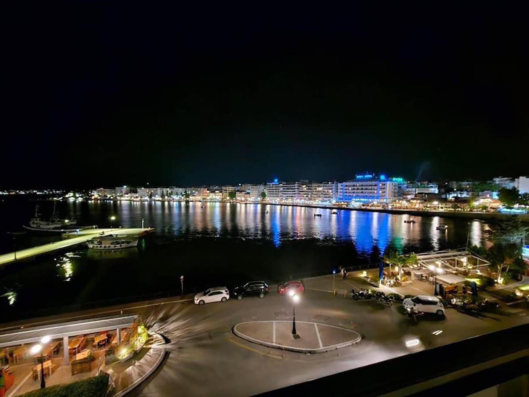 Debbie'S Διαμέρισμα Δίπλα Στο Νερό ! Chalkís Exterior foto